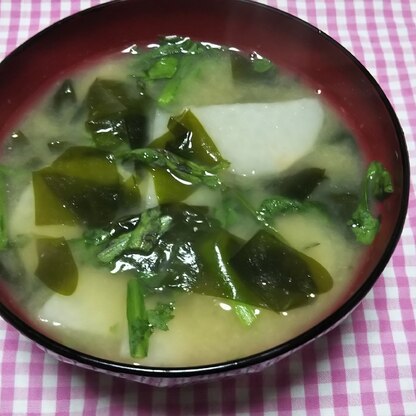 里芋とわかめと春菊の味噌汁☆